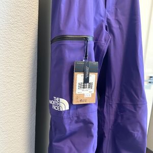 North Face Women's Dryvent Ski & Snowboarding Pants (Brand New, Size M)